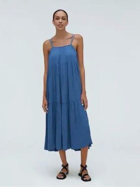 Everlane Naia Rippled Tiered Maxi Dress in Blie Size M
